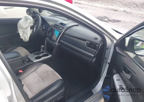 2014 Toyota Camry Se z USA, uszkodzony, nr VIN 4T1BF1FK5EU856041